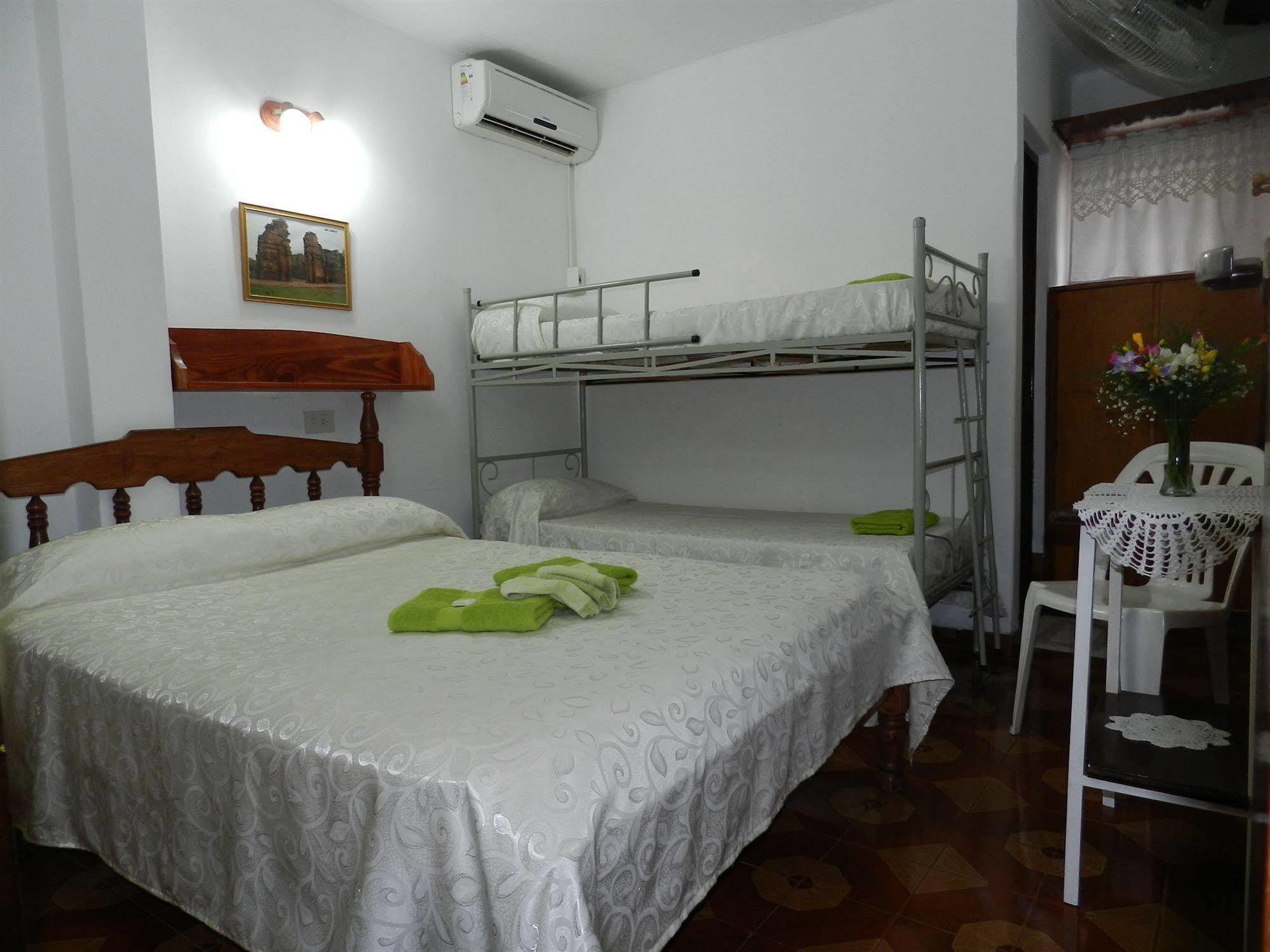 Hotel Colon Posadas Exterior foto